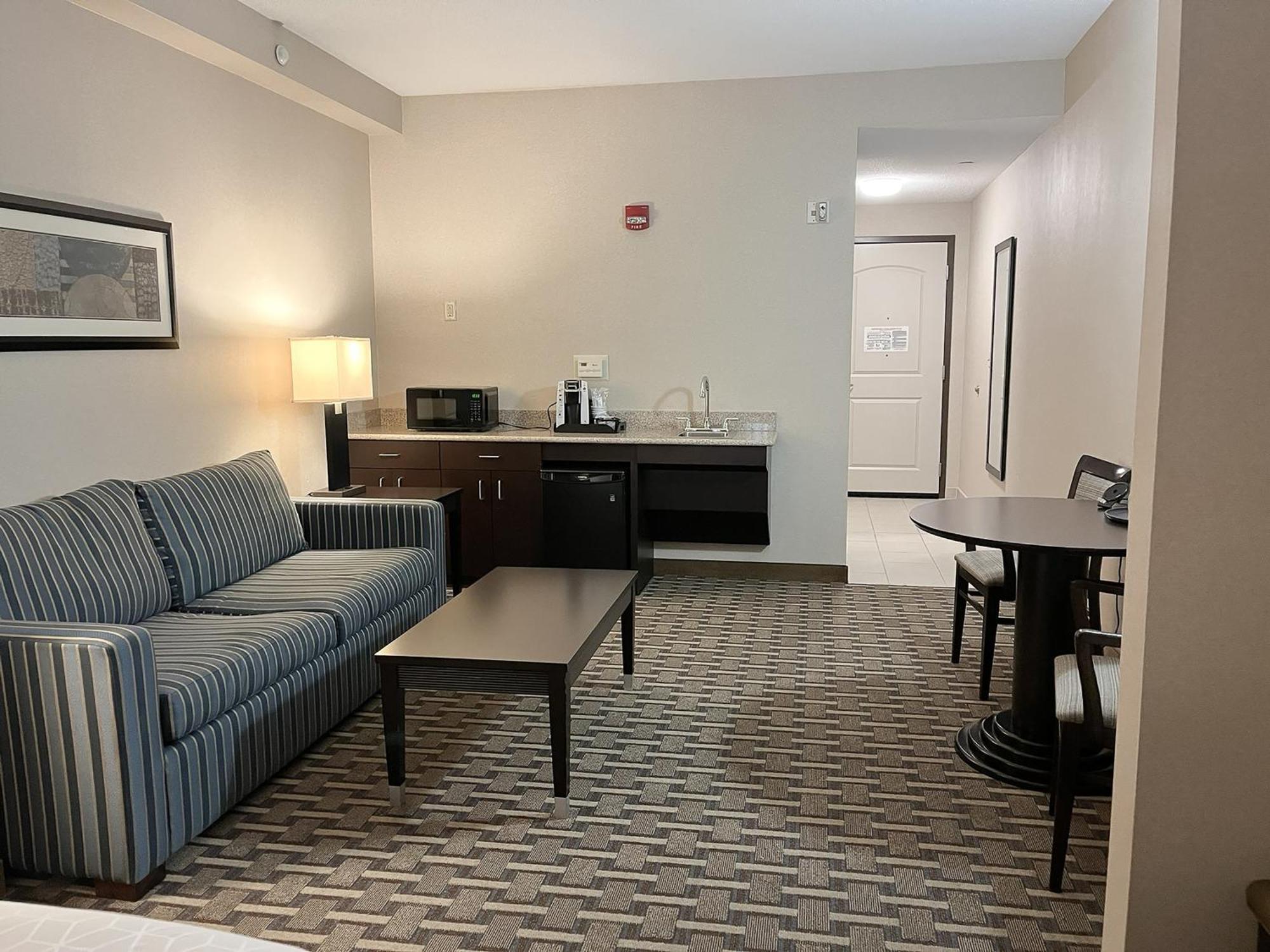 Express & Peoria Area By Ihg Morton