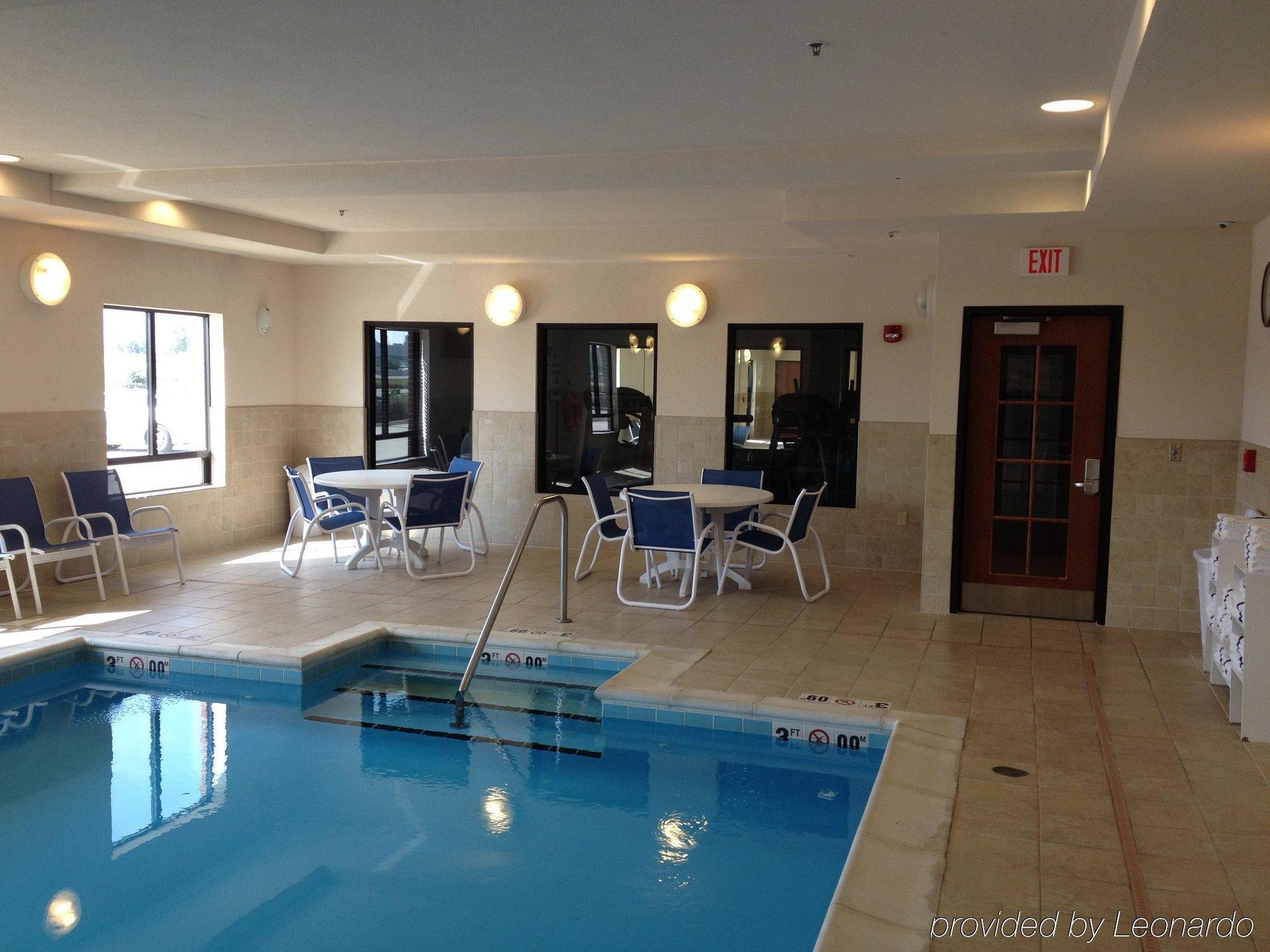 Express & Peoria Area By Ihg Hotel 3*