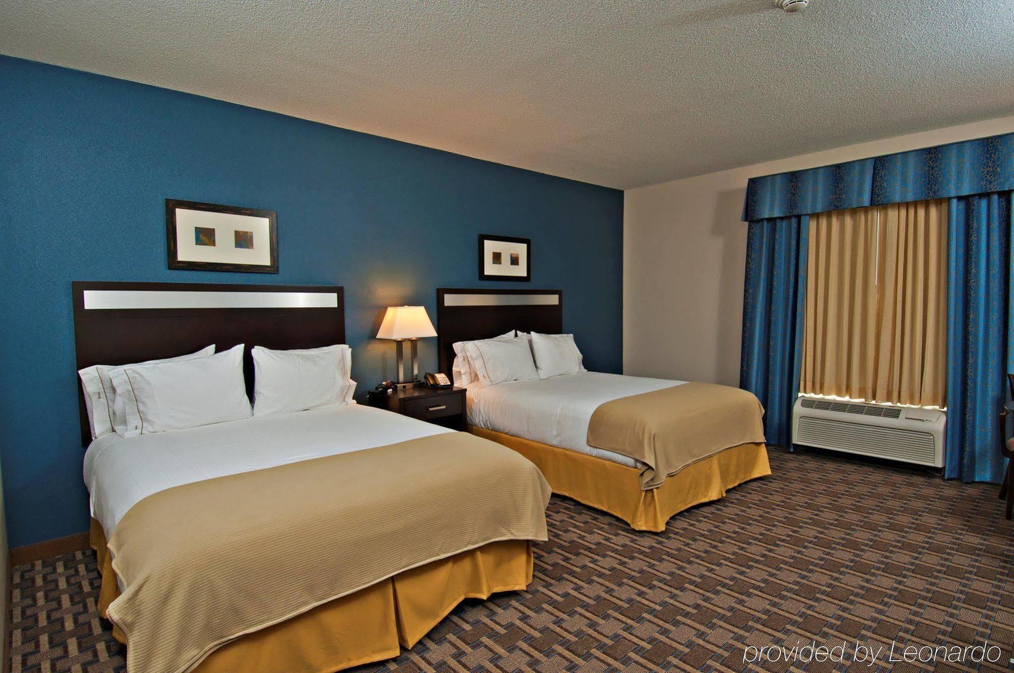 Express & Peoria Area By Ihg Hotel