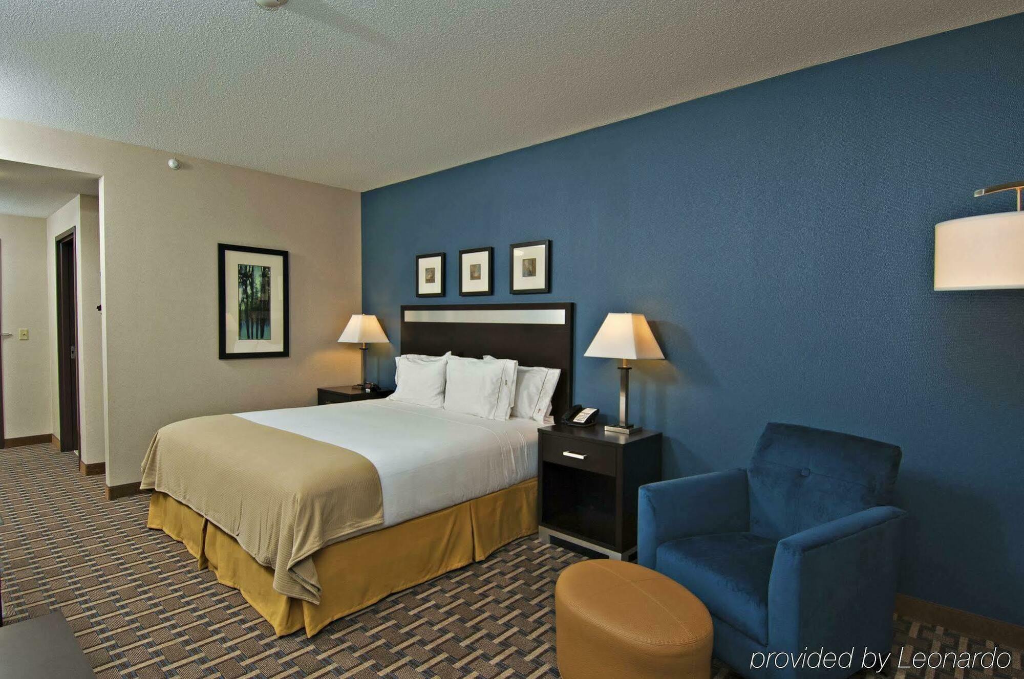 Hotel Express & Peoria Area By Ihg