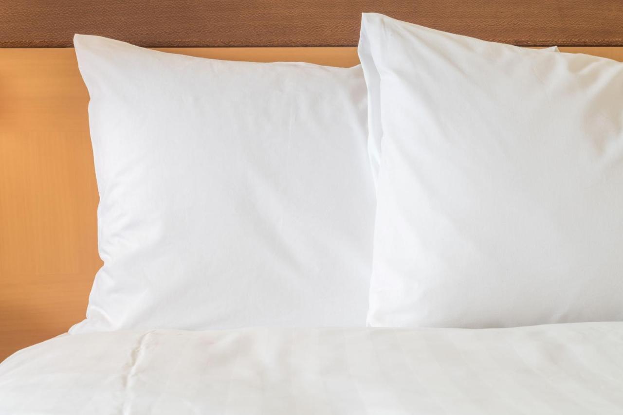 Express & Peoria Area By Ihg Hotel