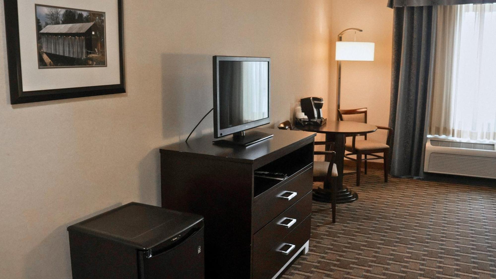 Hotel Express & Peoria Area By Ihg Morton