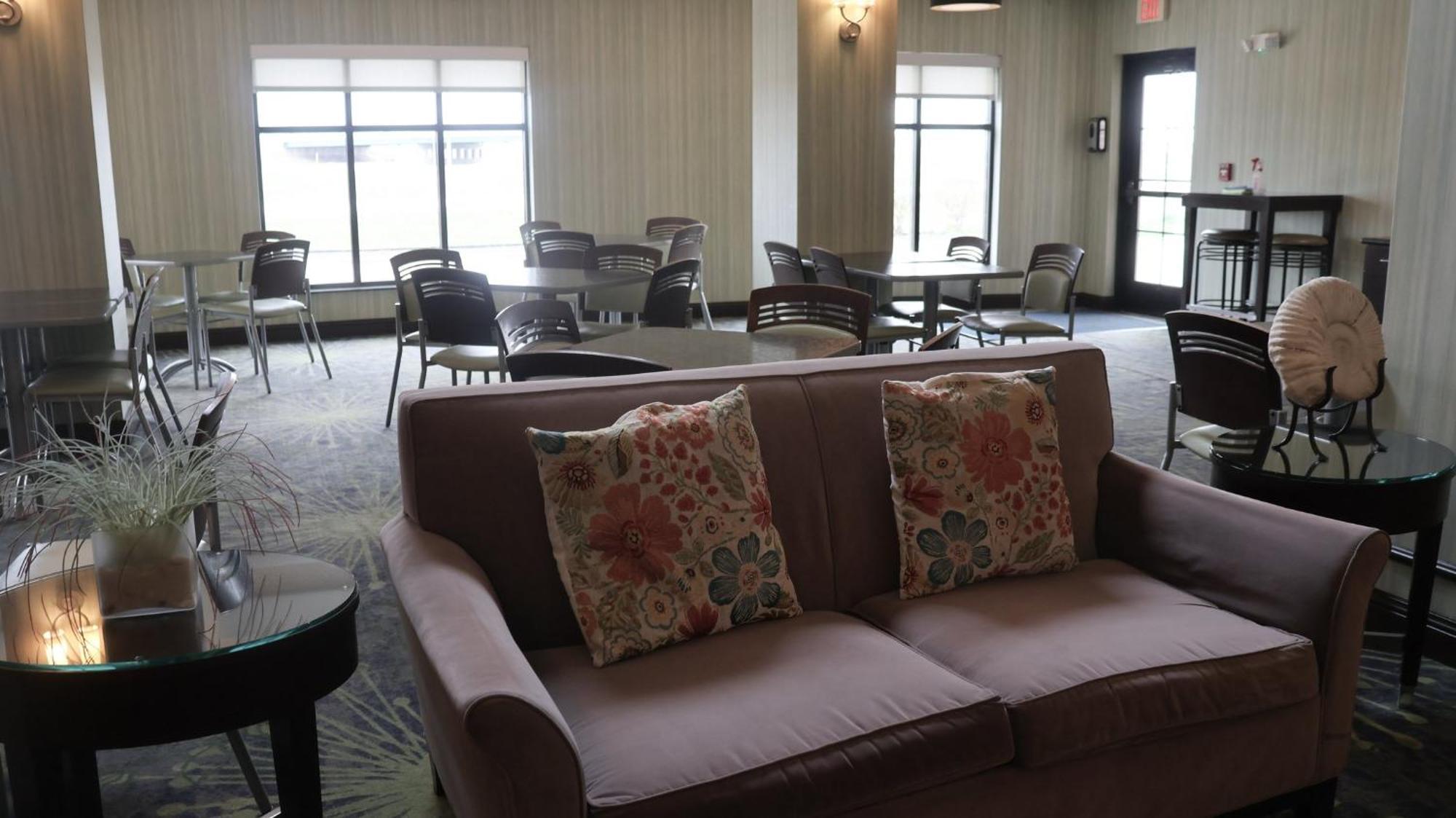 Hotel Express & Peoria Area By Ihg