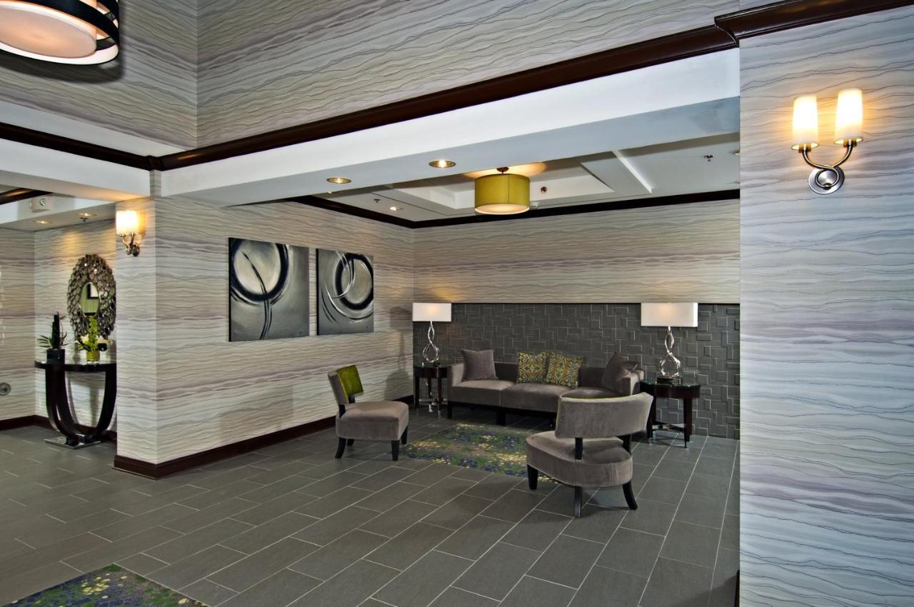 Express & Peoria Area By Ihg Hotel